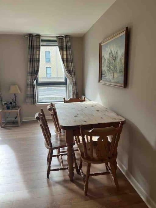 Modern Edinburgh Apartment 2 Bedrooms & Two Bathrooms Exterior foto